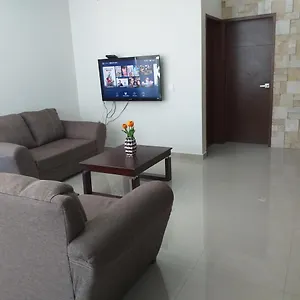 Renta Vacacional A 2 Cuadras De La Playa O Malecon De Apartamento